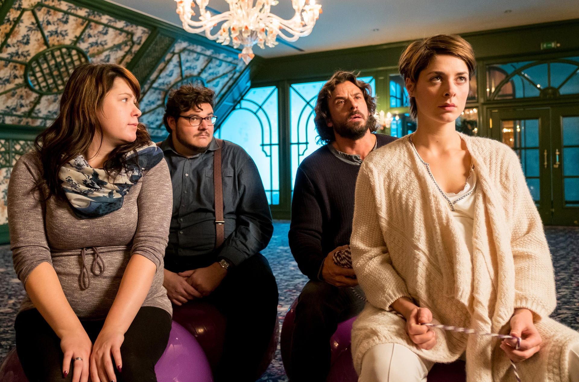 „Zorn - Kalter Rauch“: Claudius Zorn (Stephan Luca) findet Schröder (Axel Ranisch) und Malina (Katharina Nesytowa) beim Geburtsvorbereitungskurs. Zorn kapiert einen Scheiss