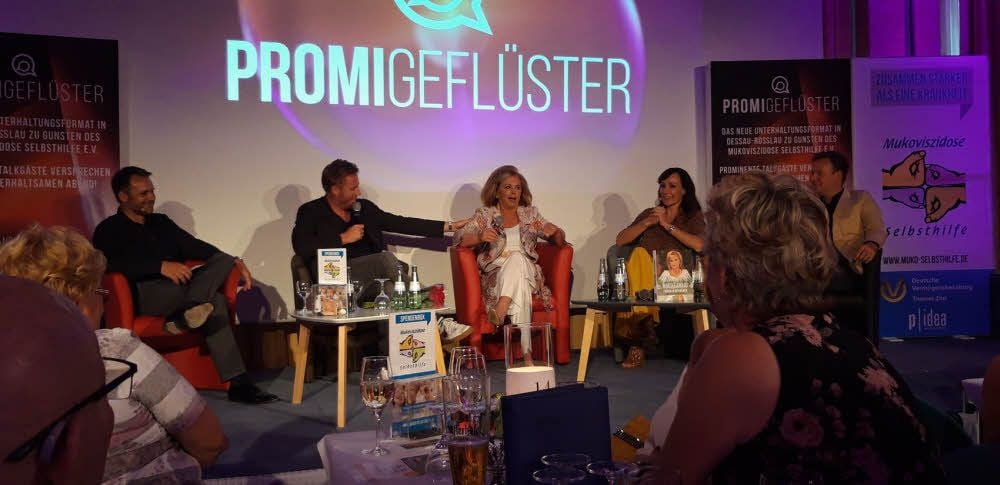 Das „Promigeflüster“ hat am Montagabend im Dessauer Radisson Blu seine Premiere gefeiert.