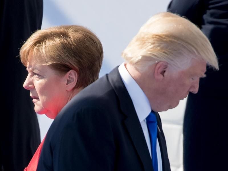 Bundeskanzlerin Angela Merkel und US-Präsident Donald Trump. Besonders deutsche Unternehmen halten sich laut „Wirtschaftswoche” bei ihren Direktinvestitionen in den USA zurück. Foto: Kay Nietfeld
