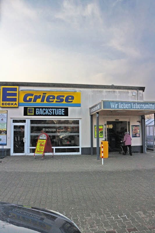 Der alte Markt in Bad Lauchstädt ist in die Jahre gekommen. Eigentlich, so sagt Betreiber Volker Griese, sei die Halle auch nur für 15 Jahre ausgelegt gewesen.