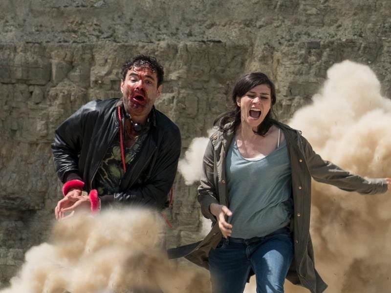 Kira Dorn (Nora Tschirner) und Fritte (Andreas Döhler) fliehen vor einer Explosion. Foto: Anke Neugebauer/Wiedemann & Berg/MDR