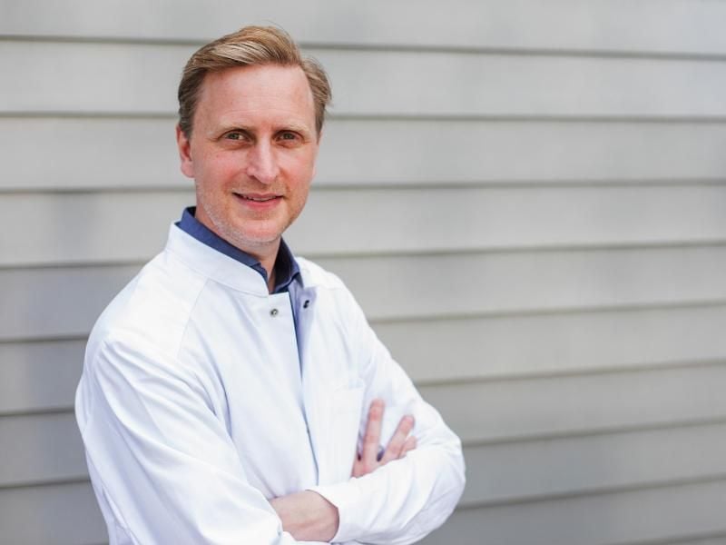 Privatdozent Dr. med. Kai-Michael Beeh ist Internist, Pneumologe und Buchautor. Foto: Flashfotos.de/Daams Naber GBR/Random House