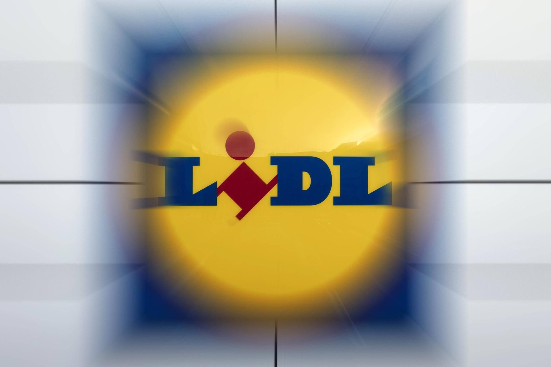 Ab Montag (4. Dezember) verkauft Lidl Bahntickets für 49,90 Euro. Dabei sollten Kunden auf einige Dinge achten.