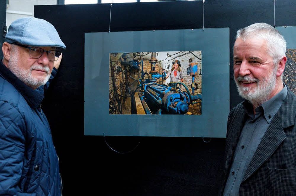 Georg Brockt (l.) malt die Modelle an, Klaus Jürgen Fritz fotografiert sie.
