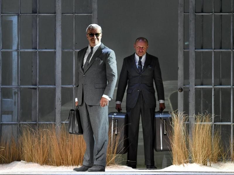 Die beiden Fremden: Goldberg (Roland Koch, l) und McCann (Oliver Stokowski). Foto: Barbara Gindl