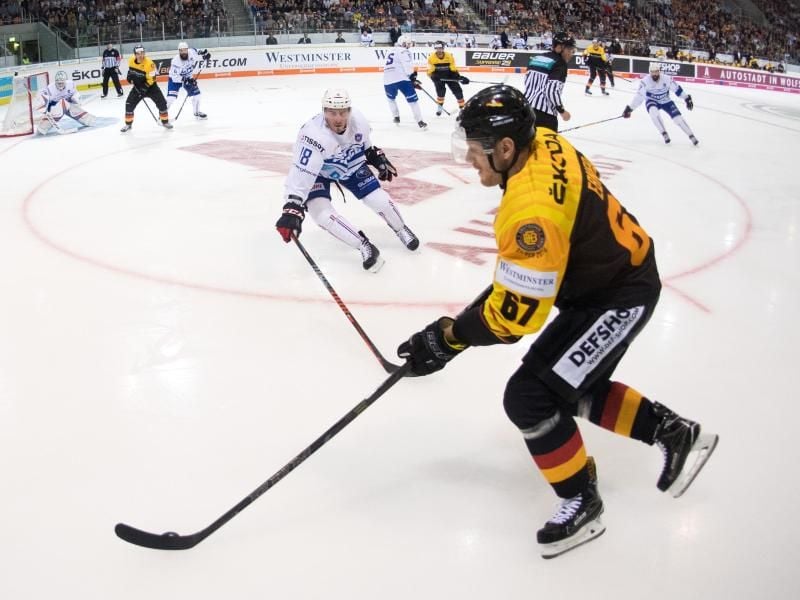 Das DEB-Team besiegte Frankreich mit 7:1. Foto: Julian Stratenschulte