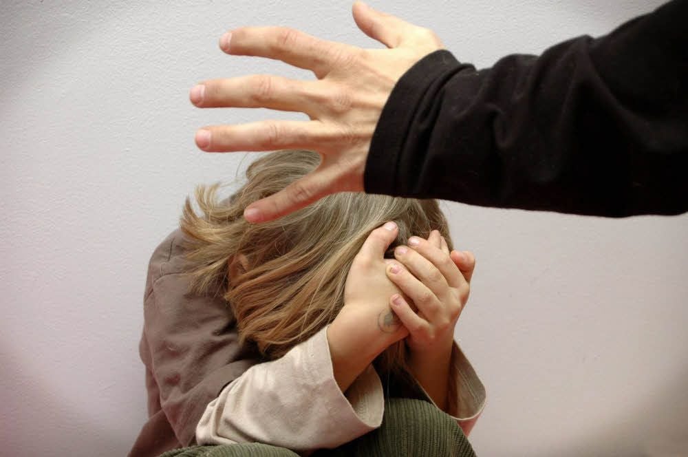 Viele Kinder sind körperlichen Misshandlungen schutzlos ausgeliefert.