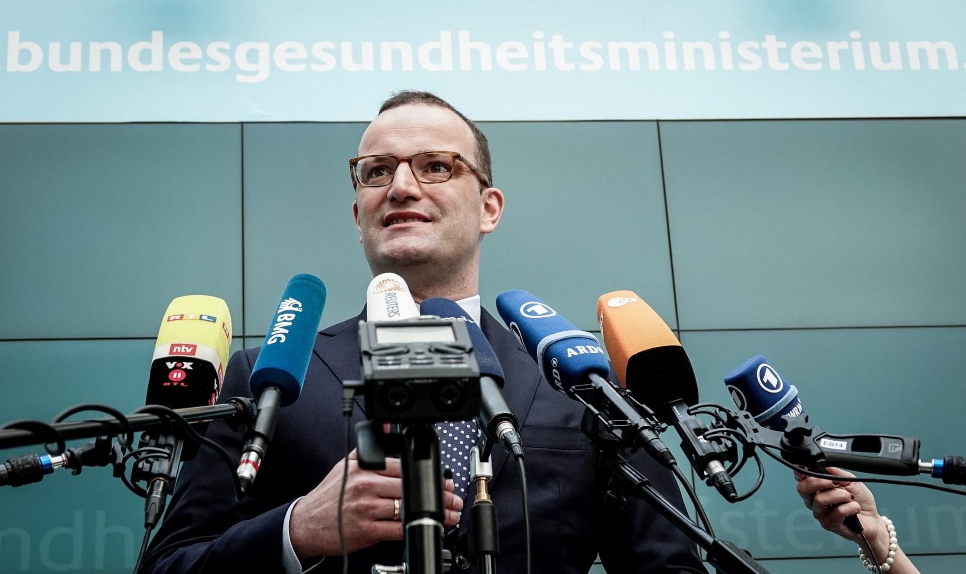 Jens Spahn (CDU), Bundesgesundheitsminister, gibt in seinem Ministerium eine Pressekonferenz.