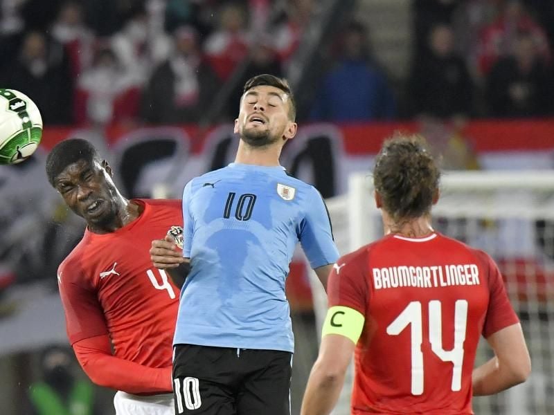 Sieht Uruguay nicht als Favorit auf den Gruppensieg: Giorgian de Arrascaeta (M). Foto: Herbert Neubauer/APA