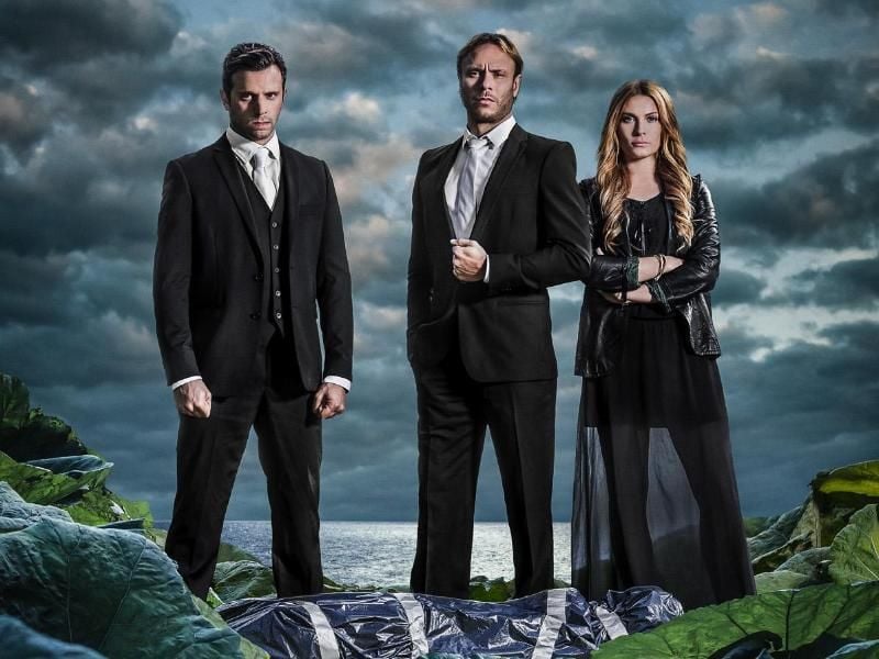Die Geschwister Waldemar: Oskar (Joel Spira, l), Lasse (Björn Bengtsson) und Jonna (Aliette Opheim). Foto: ARTE France/Sveriges Television/Baldur Bragason