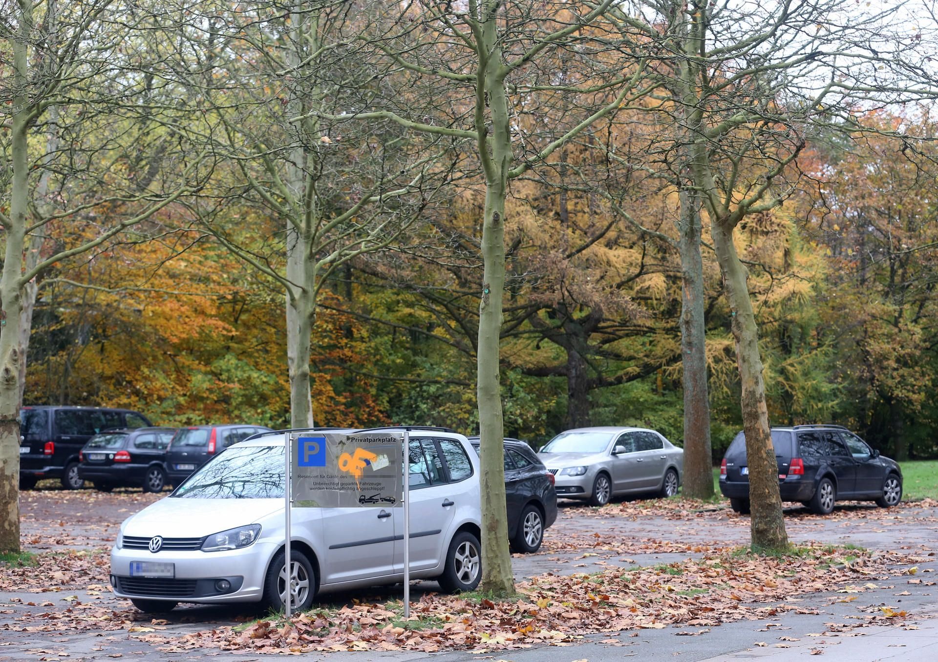 Auf diesem Parkplatz fand angeblich ein Angriff mit einer Spritze auf eine Gelsenkirchener Schülerin statt. Doch die Tat stellte sich als erfunden heraus.