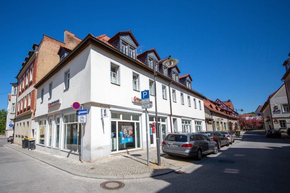 Vor der Bankfiliale an dieser Kreuzung in der Großen Kalandstraße wurde die Diebesbande festgenommen.