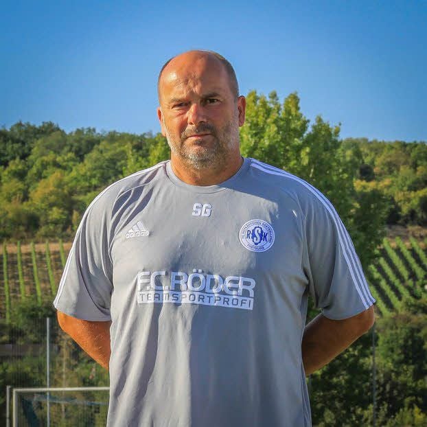 Steffen Giese tritt am morgigen Sonnabend mit den Jahnstädtern bei der Reserve des Oberligisten 1. FC Merseburg an.