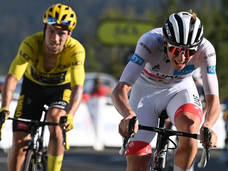 Dominieren die Gesamtwertung der 107. Tour de France: Tadej Pogacar (r) und Primoz Roglic. Foto: David Stockman/BELGA/dpa