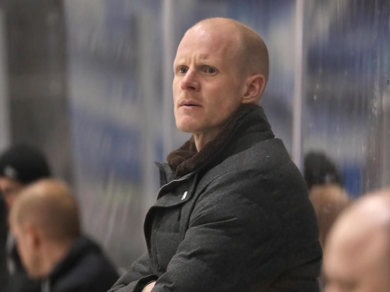 Hofft auf die WM-Teilnahme vieler NHL-Profis: Eishockey-Bundestrainer Toni Söderholm. Foto: Karl-Josef Hildenbrand