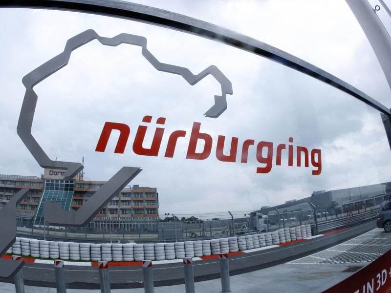 Die Motorsport-Königsklasse soll wieder langfristig auf den Nürburgring zurückkehren. Foto: Jens Büttner/dpa