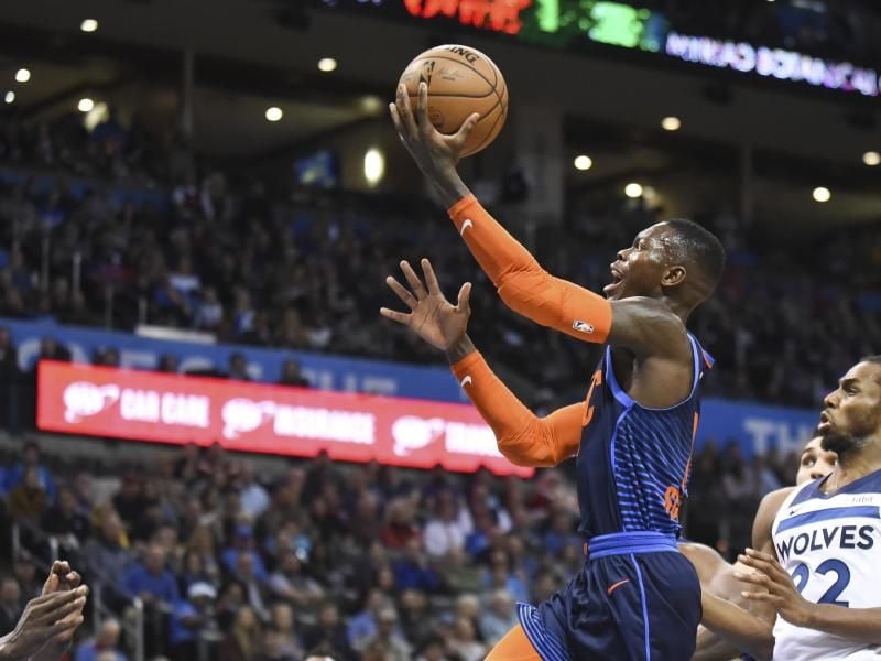 Dennis Schröder ist abseits des Parketts auch unternehmerisch aktiv. Foto: Kyle Phillips/AP