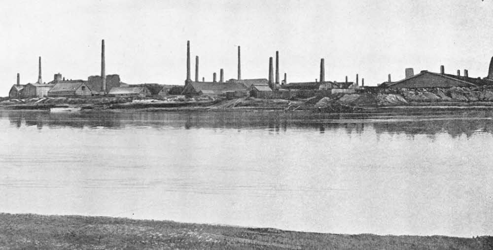 1870 wechselte die Firma in Schönebeck den Standort. Auf dem 23 Hektar großen Areal an der Elbe entstanden zahlreiche Chemieanlagen.