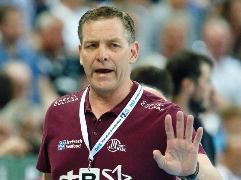 Der Kieler Trainer Alfred Gislason wird sein Amt nach der nächsten Saison abgeben. Foto: Frank Molter