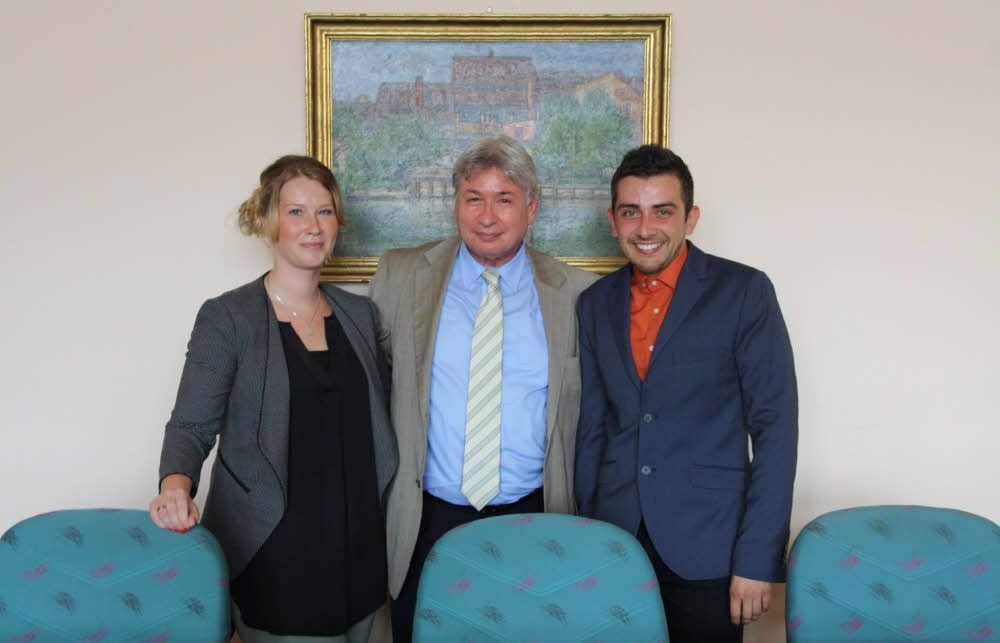 Peter Kuras mit Vivian Hartung und Marc Rathmann.