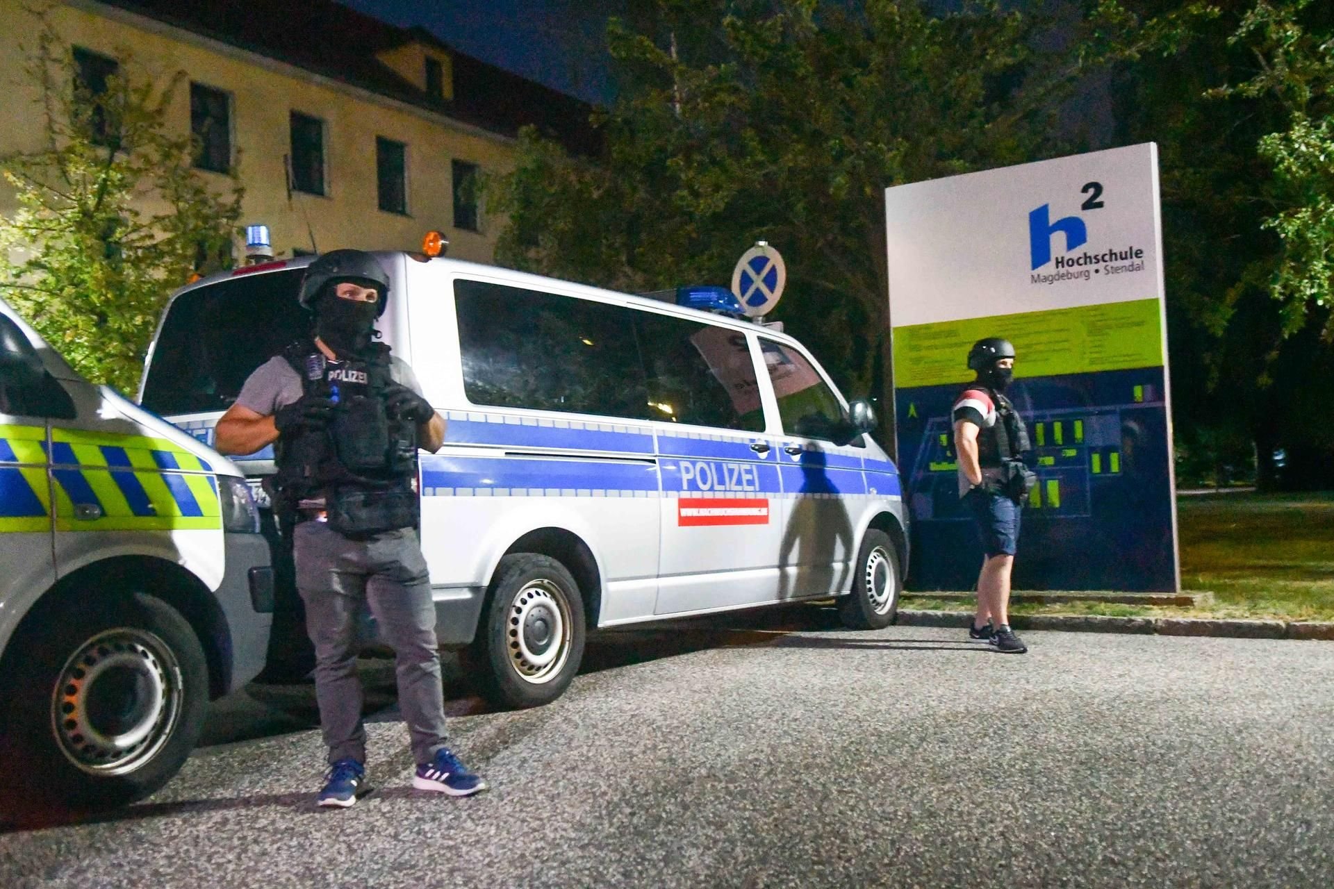 Am Mittwochabend sind Schüsse auf dem Gelände der Fachhochschule Magdeburg-Stendal gefallen.