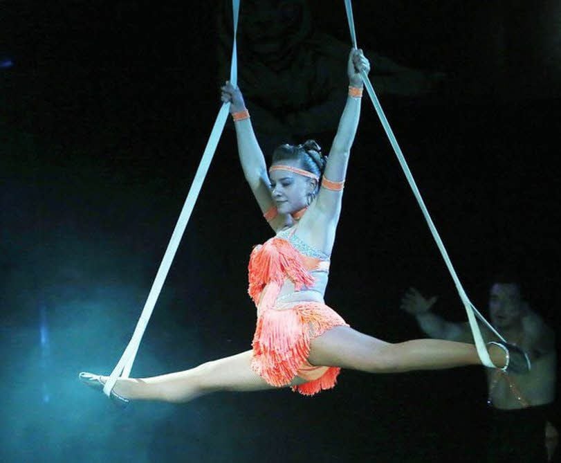 Strapatenkunst gehört zum Programm, das der Zirkus „Alexander“ ab Freitag in Gräfenhainichen zeigen wird.