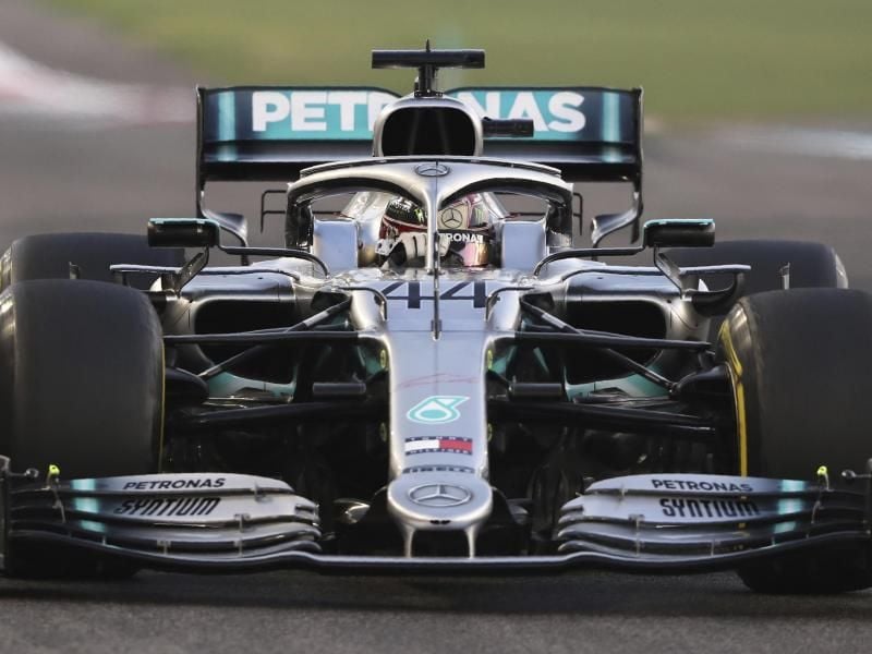 Lewis Hamilton schraubt beim Finale in Abu Dhabi seinen eigenen Punkterekord für eine Saison auf 413. Foto: Kamran Jebreili/AP/dpa