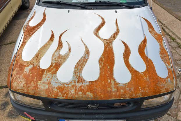 Besonderes Vinyl: Flammen aus Rost,