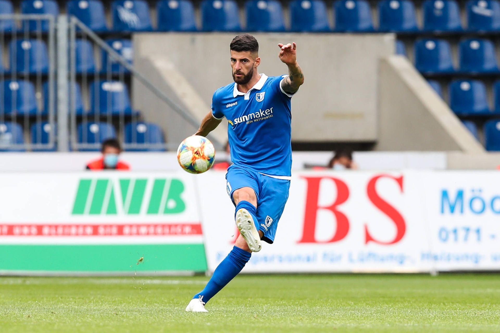 FCM-Kicker Jürgen Gjasula. Sein Bruder Klaus wechselt jetzt zum Hamburger SV.