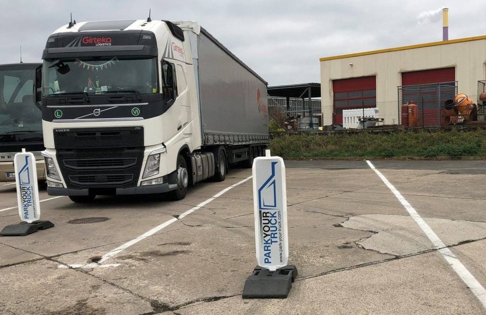 Über das Dessauer Start-up „Park your Truck“, können Lkw-Fahrer Parkplätze reservieren.