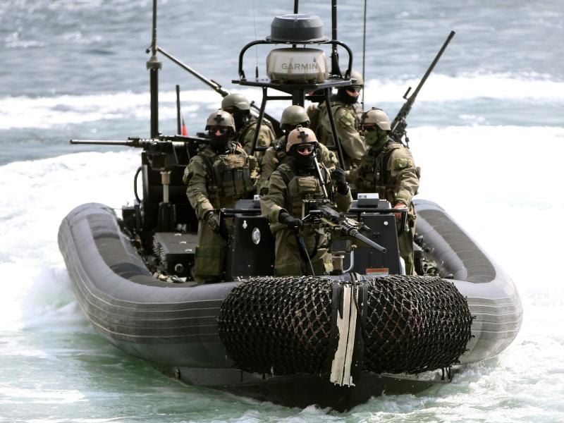 Soldaten des Kommandos Spezialkräfte Marine. Foto: Axel Heimken/Archiv