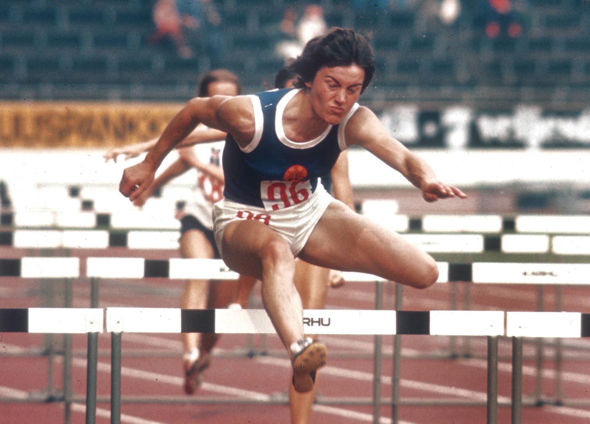 DDR-Hürdensprinterin Karin Balzer während eines Wettkampfs im September 1971.