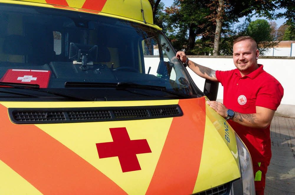 Florian Haschke hat sich in den vergangenen drei Jahren zum Notfallsanitäter ausbilden lassen.