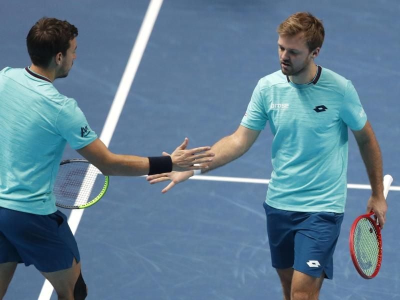 Feierte bei den ATP ihren ersten Sieg: Kevin Krawietz (r) und Andreas Mies. Foto: Frank Augstein/AP/dpa
