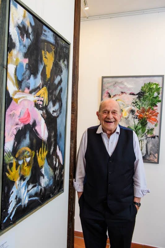 Trotz ernster Themen kam dem Künstler Karl Oppermann die Heiterkeit nie abhanden. Seit dem Wochenende sind einige seiner Werke in Naumburg zu sehen.