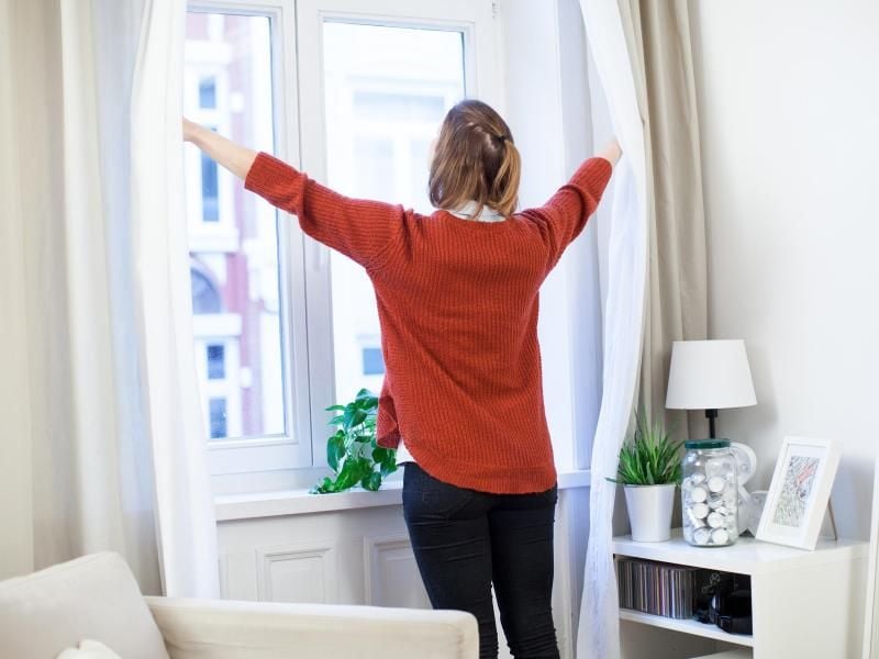 Die Wohnung ist für Mieter ein Rückzugsort. Vermieter dürfen diese Privatsphäre nicht ohne weiteres verletzen. Foto: Christin Klose/dpa-tmn