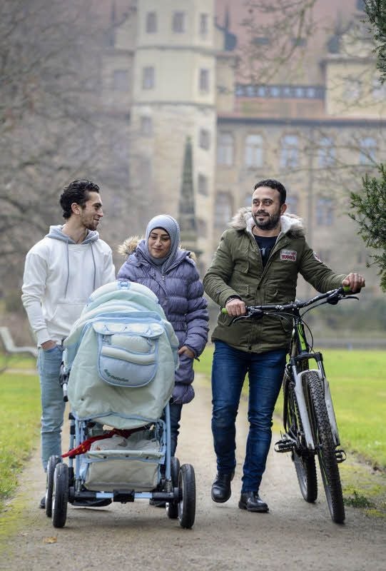 Aladin Nasr, seine Schwester Rofida und Bruder Nouraldin (v.l.n.r.)
