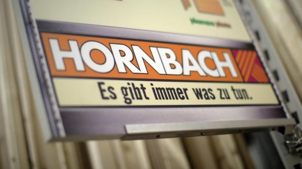 Zwei Unbekannte verschafften sich Zugang zum Baumarkt Hornbach in Magdeburg. Foto: Fredrik von Erichsen/Archiv