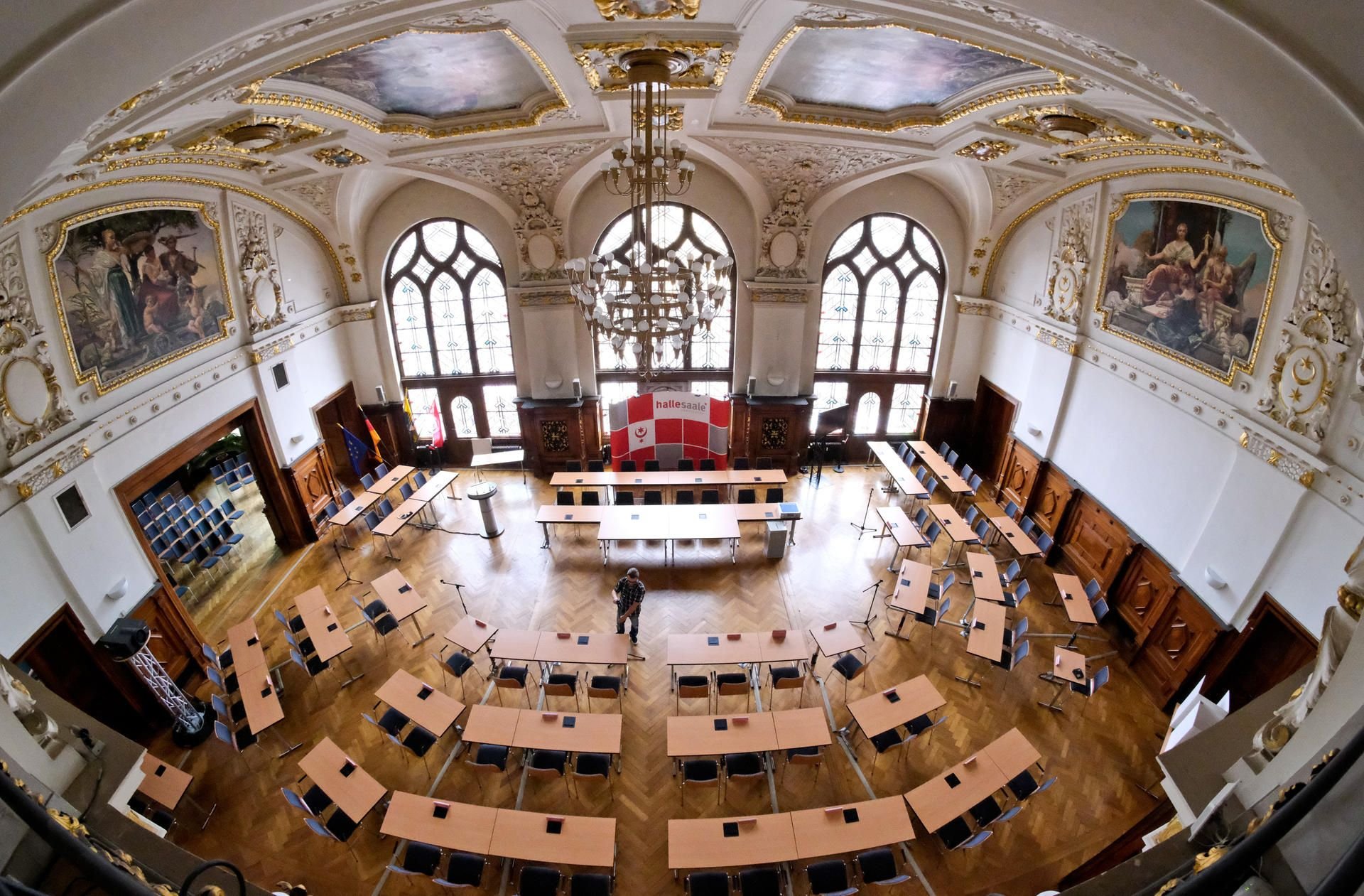 In der ersten Stadtratssitzung nach der Sommerpause droht ein neuer Streit zwischen Fraktionen und Oberbürgermeister Bernd Wiegand (parteilos).