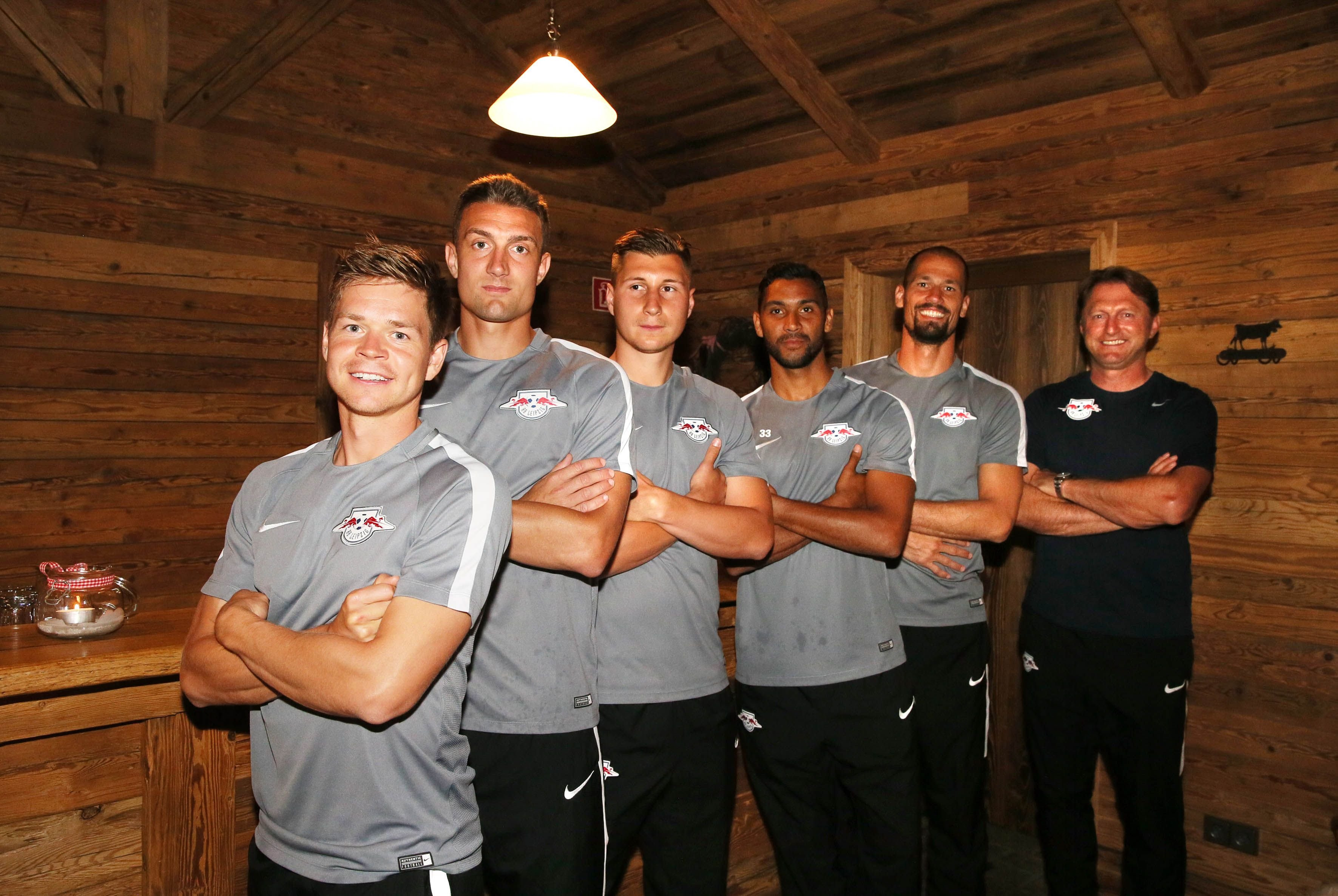 Der RBL-Mannschaftsrat: Dominik Kaiser, Stefan Ilsanker, Willi Orban, Marvion Compper, Fabio Coltorti und Cheftrainer RalphHasenhuettl.