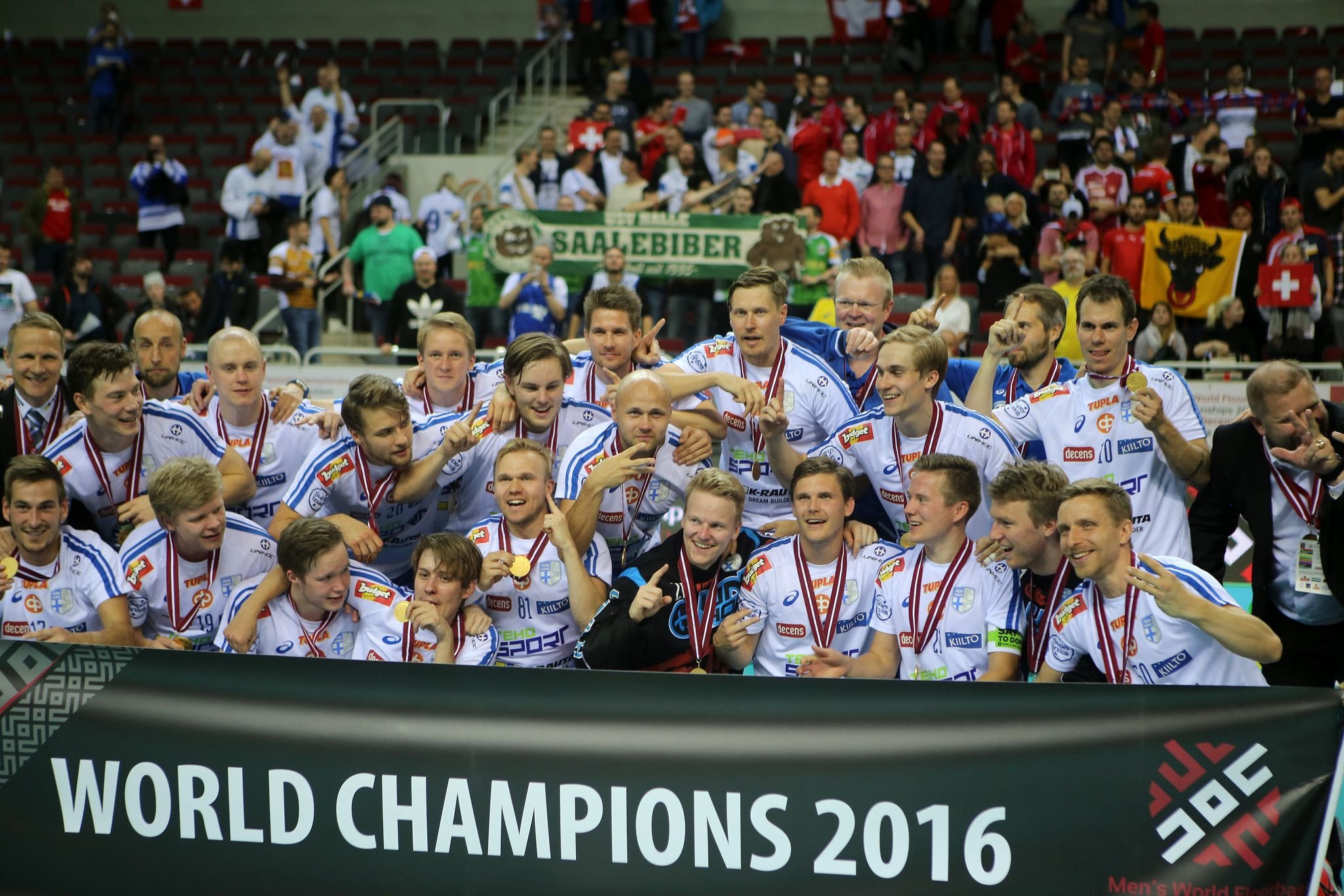 Das Foto der Sieger: Finnland ist Floorball-Weltmeister.