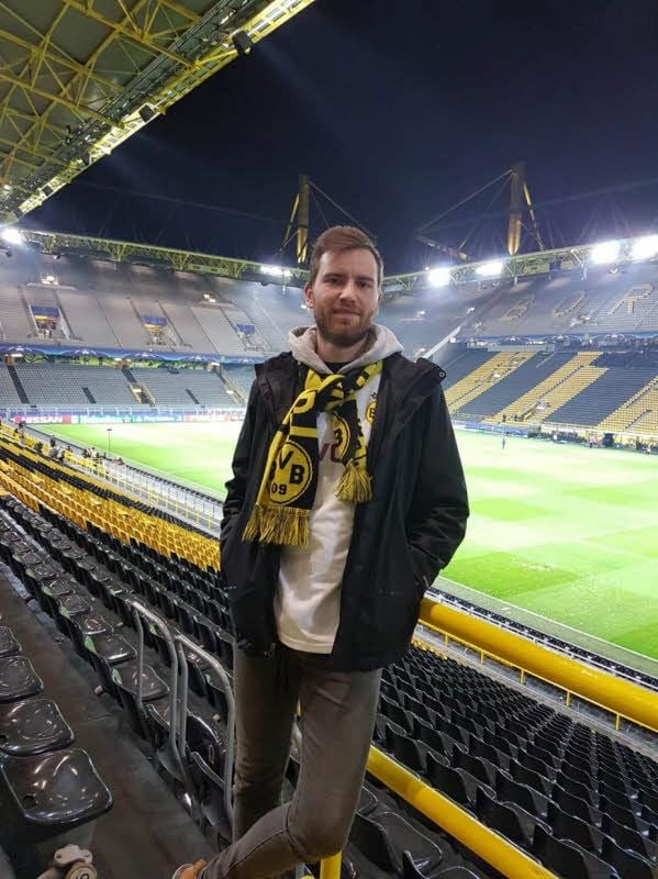 Als Fan war Erik Schmidt schon öfter im Dortmunder Stadion - wie es wohl auf dem Rasen wird?