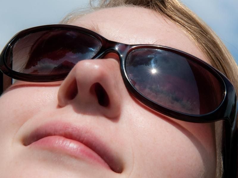 Beim Kauf von Sonnenbrillen sollte dringend auf den UV-Schutz geachtet werden. Foto: Mascha Brichta
