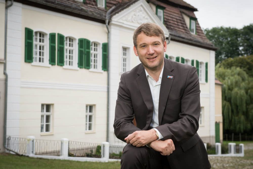 Das Gutshaus von Nöbeditz kaufte André Poggenburg schon vor seinem Sprung in die Politik. Früher diente es als Gemeinschaftsunterkunft für Russlanddeutsche.