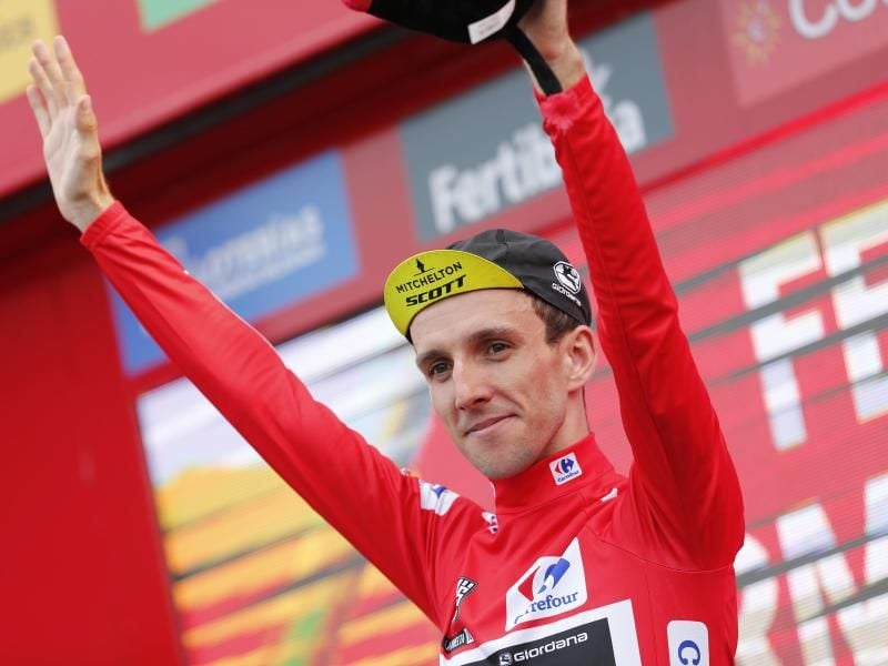 Fährt bei der 73. Vuelta weiter im Roten Trikot des Gesamtführenden: Simon Yates. Foto: Yuzuru Sunada/BELGA