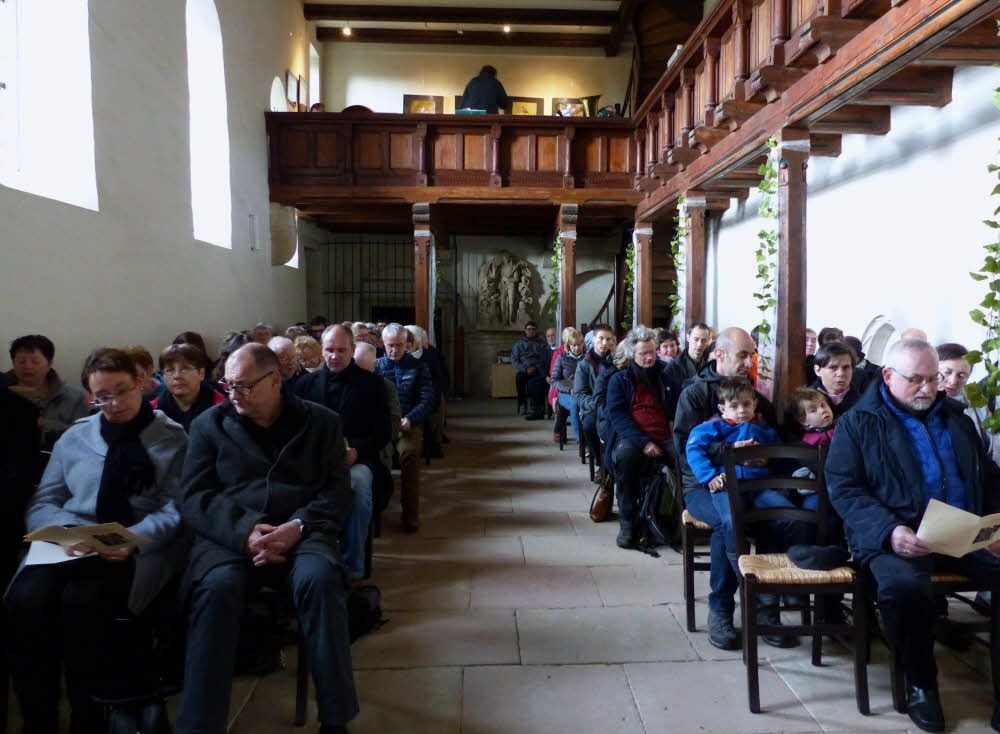 Gut besuchter Gottesdienst in St. Bonifatius zur Glocken-Inbetriebnahme.