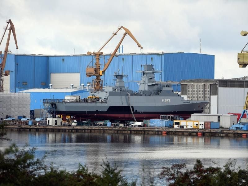 Die Korvette „Oldenburg” der Deutschen Marine liegt auf der Peene-Werft. Foto: Stefan Sauer