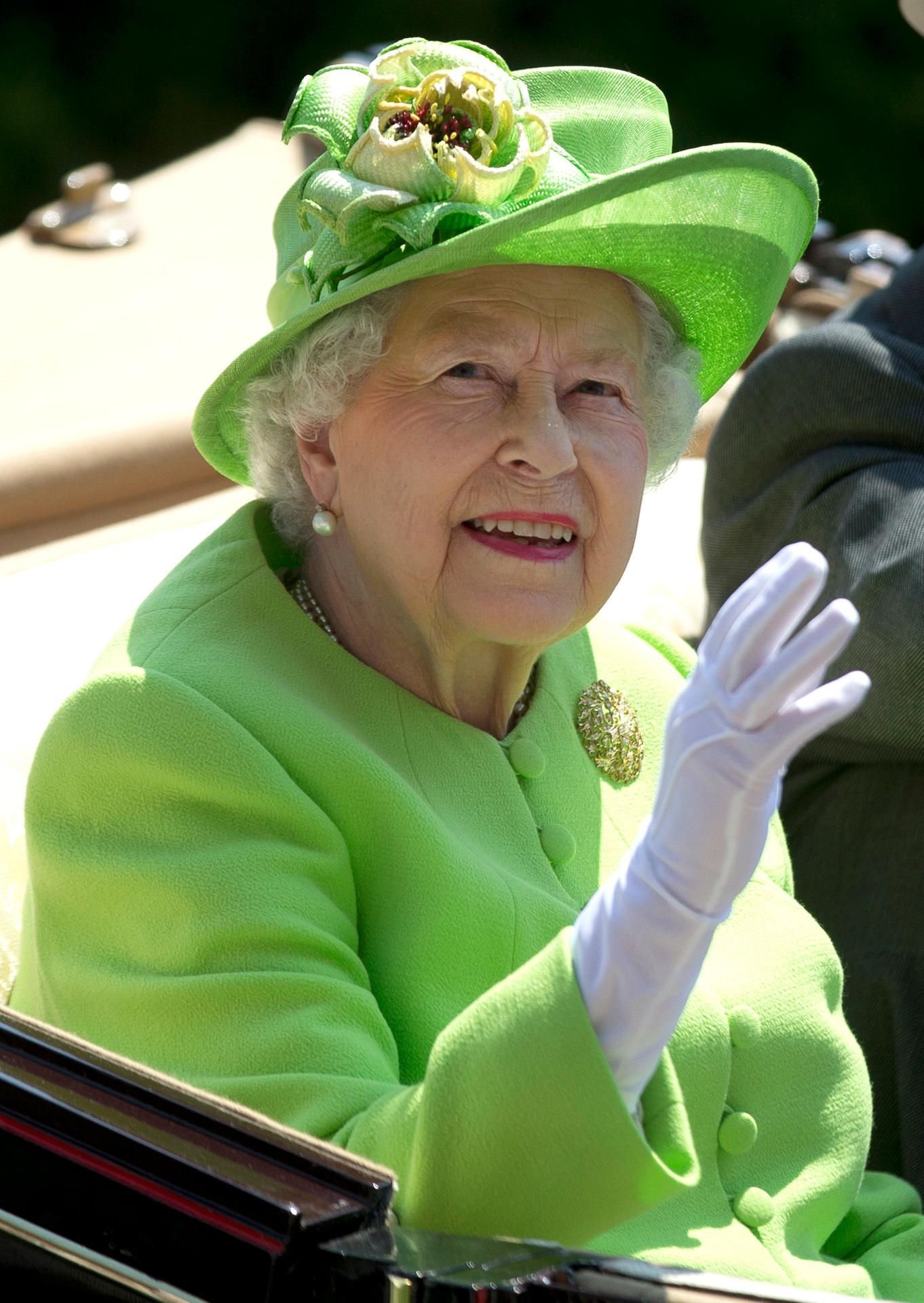 Der Hut ist ihr Markenzeichen: Queen Elizabeth II.