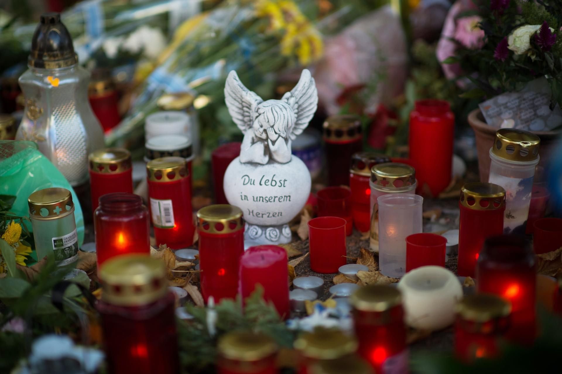Für den verstorbenen Mann wurden in Köthen Kerzen aufgestellt.