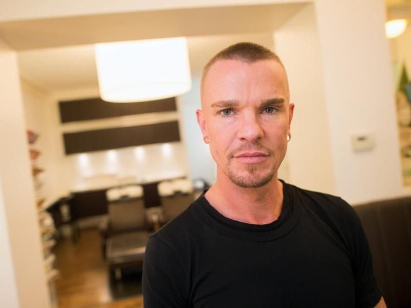 Peter Arnheim ist Make-up-Artist und hat ein Studio in Berlin. Foto: Klaus-Dietmar Gabbert